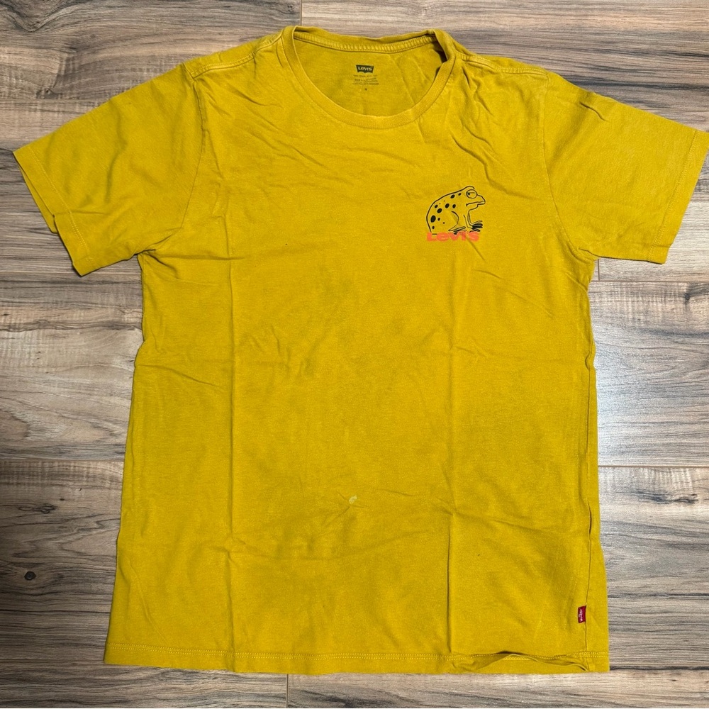 Levi's Mustard Frog Tee